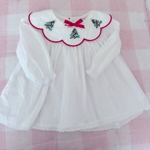 Anna O’Lane Company. 2T. Christmas Tree Stitched Smock.